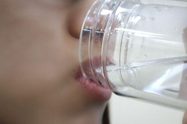 学会正确喝水 才能养生