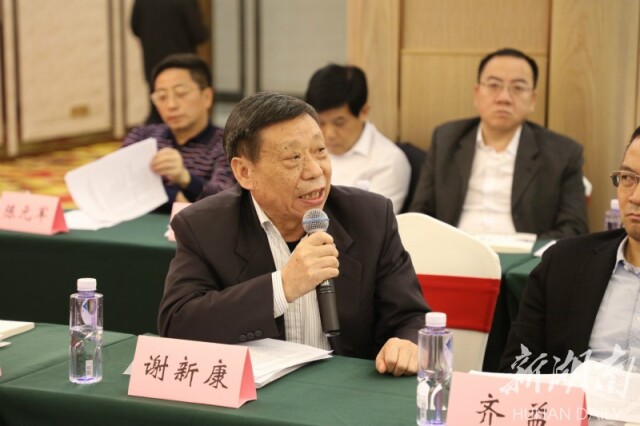 深圳湖南商会会长,党委书记谢新康说,商会是改革开放产物,我们将继续