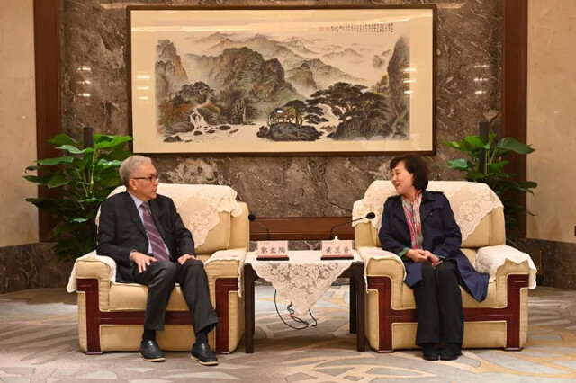 黄兰香会见台商郭亚陶一行