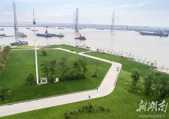 岳阳码头复绿成景点