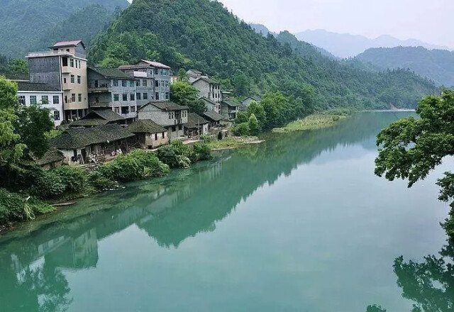 擁有中國首批,湖南省首個國家級自然保護區八大公山原始森林,這裡已被