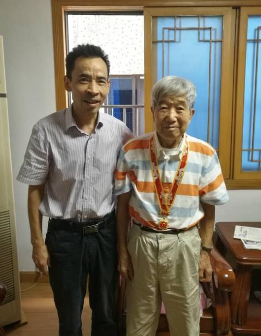 国庆前夕湖南财院校领导走访慰问离休老干部