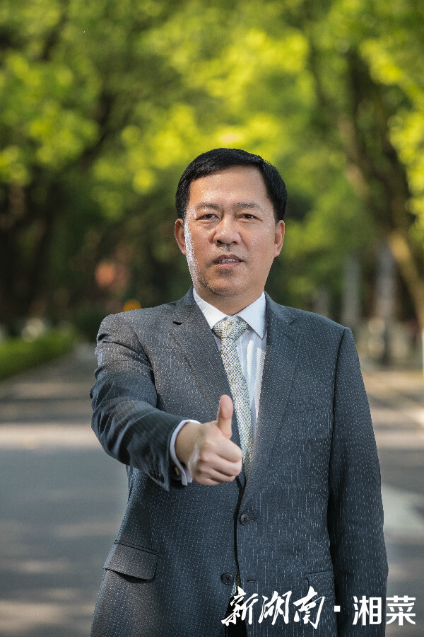 文/省委办公厅接待服务中心主任熊剑勇