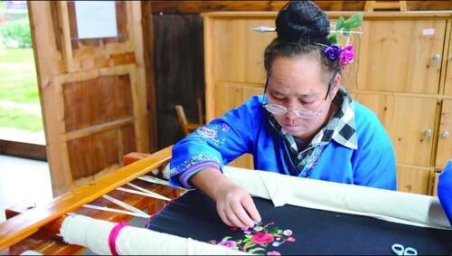 残疾绣娘的逆袭