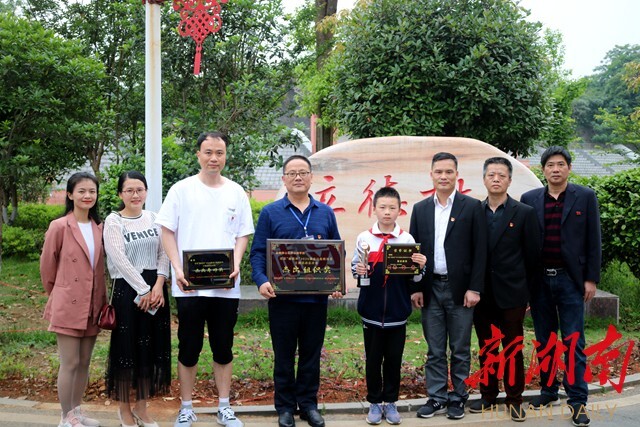 益阳市梓山湖学校"朗读者"大赢家!师生诵读励志献礼建党百年