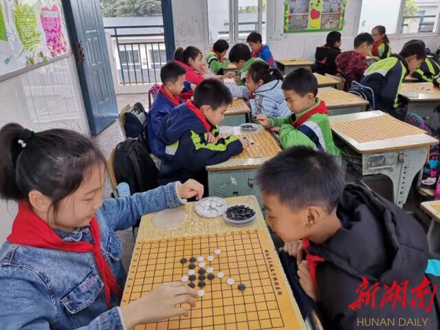 简称"云动会)五子棋中小学生春季赛在长沙市天心区梨塘小学完美收官