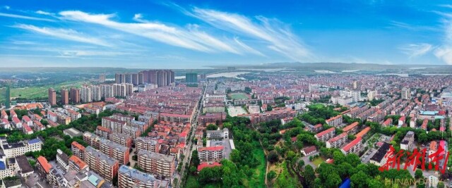 明月清风是我邻岳阳县全面建设小康社会工作回眸