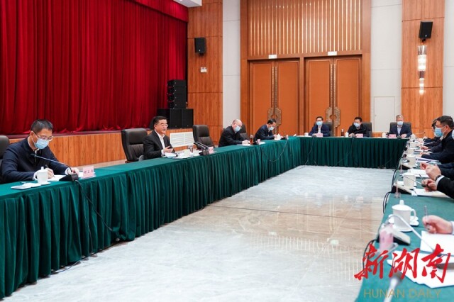 张庆伟在省直主要新闻出版单位调研座谈:努力办好党报党台党刊党网主流媒体 不断提升传播力引导力影响力公信力