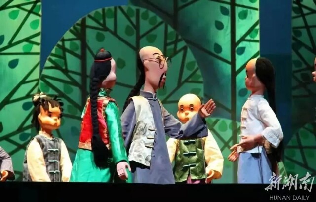 《石三伢子》《人鱼姑娘》，“五一”木偶皮影戏连演11场