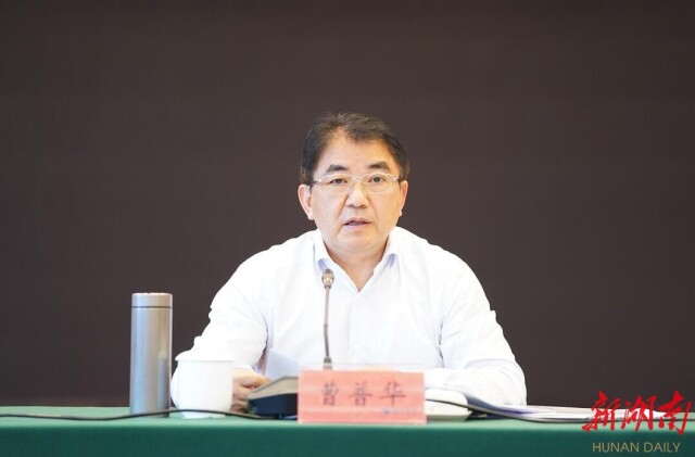 岳阳举行庆祝中国共青团成立100周年座谈会