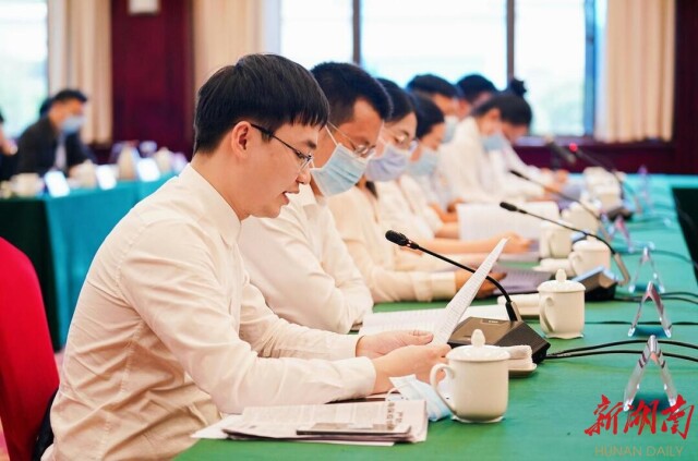 岳阳举行庆祝中国共青团成立100周年座谈会