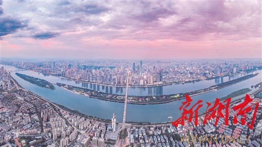 坚定不移沿着习近平总书记指引的方向前进 奋力建设社会主义现代化新湖南