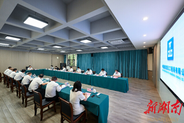 张庆伟在中建五局、省高速公路集团调研:坚定不移做强做优做大国有企业 为建设现代化新湖南作出新贡献