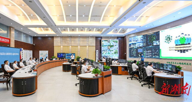 张庆伟在中建五局、省高速公路集团调研:坚定不移做强做优做大国有企业 为建设现代化新湖南作出新贡献