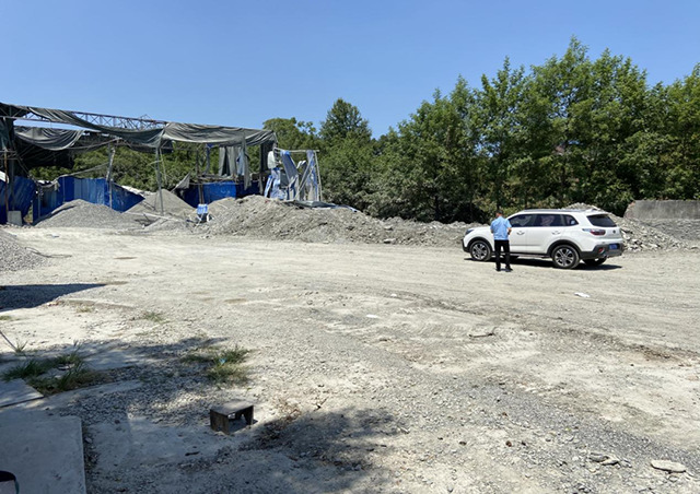 鹤城区：执法人员耐心宣传引导，污染企业自愿关闭退出