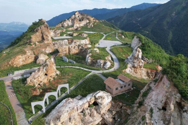 生态治理“褪伤疤” 披绿生金展新颜