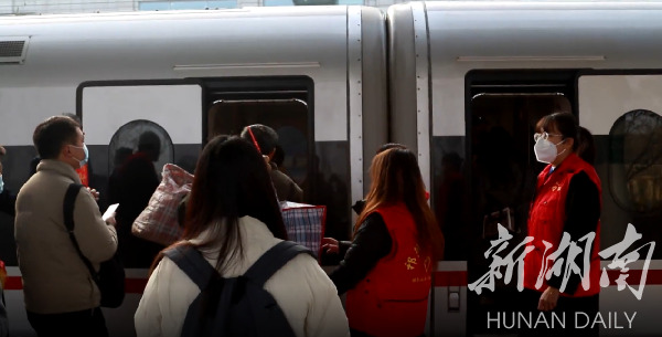 祁阳：春运旅途中的一抹“暖色”