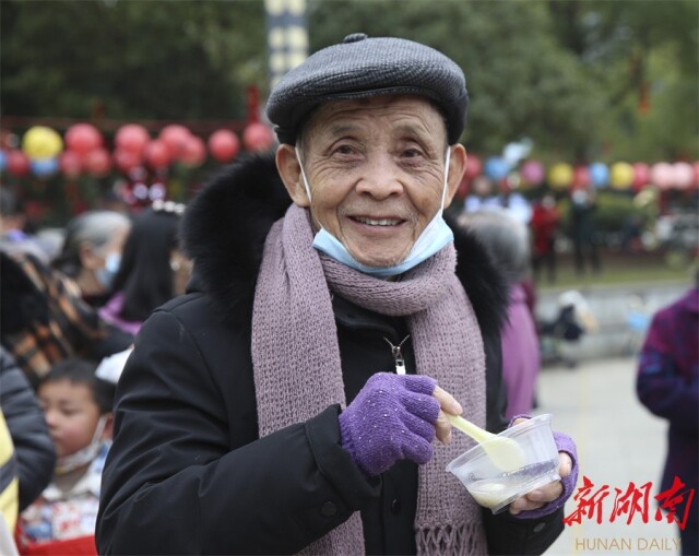 资兴：猜灯谜 吃汤圆 喜迎元宵