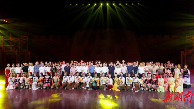 这所学校举行艺术展演，175名舞蹈专业师生带来一场“舞蹈盛宴”