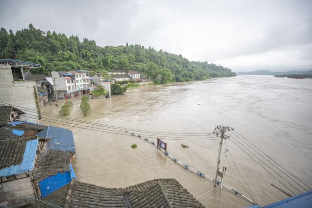 嘉陵江2020年第1号洪水在嘉陵江支流涪江形成