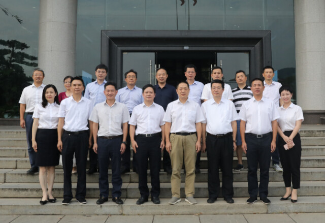 湖南财政经济学院与华融湘江银行签署全面合作协议