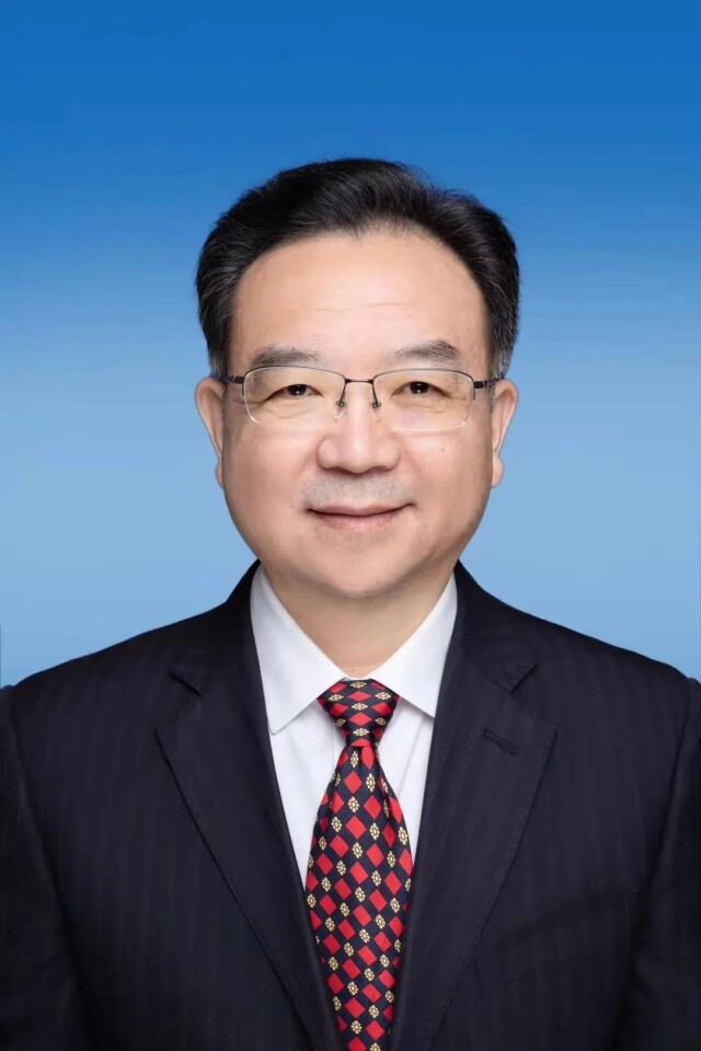 侯红当选郑州市长