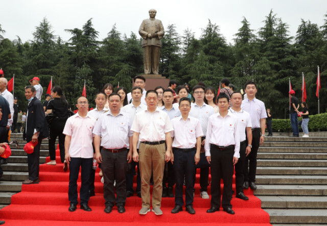 肖湘愚率队赴韶山开展党史学习教育实地研学