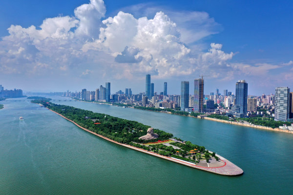 迎接党代会谱写新篇章奋进在三湘丨绿水青山颜值同升