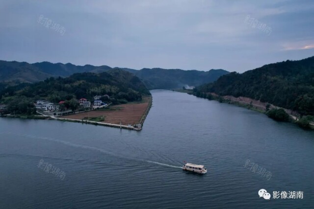 双峰县梓门桥镇让文明之风吹进群众的心坎里