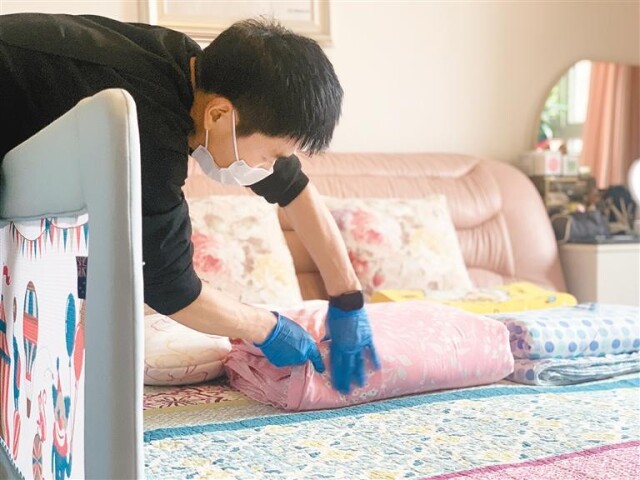 从业人员年轻化 “95后”小伙加入家政服务大军