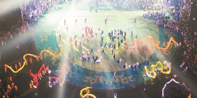 江华瑶族&ldquo;盘王节&rdquo;开幕 两天迎来10万游客