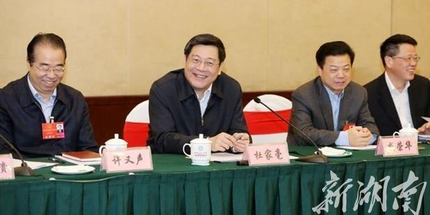 杜家毫：在建设全域旅游基地中发挥龙头作用