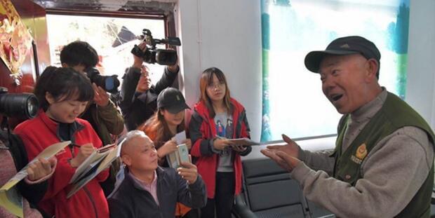 【脱贫攻坚看湖南】七旬老人乔迁新居把歌唱