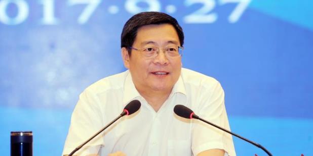 杜家毫在中南大学作形势政策报告 与青年学子互动交流