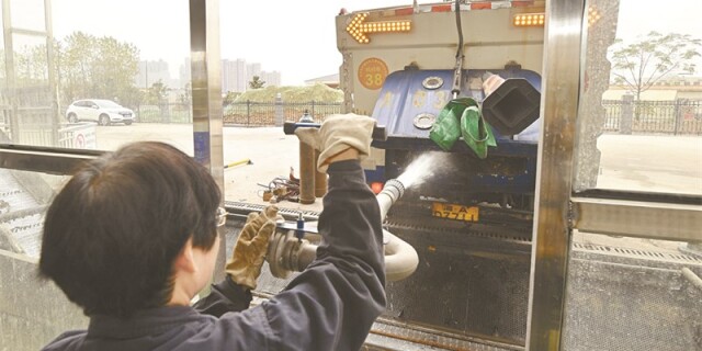 长沙主城区首个自动化机扫垃圾分类处理场