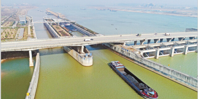 湘江长沙综合枢纽船闸恢复双向通航