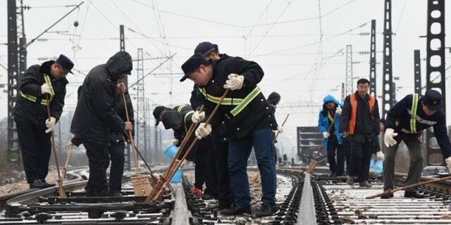 冰雪冷，人情暖 湖南铁路人呵护千里出行路