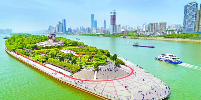 湘江：水清岸绿入画来