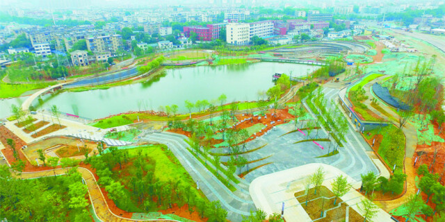 臭水沟变生态湖