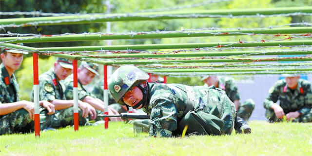 迎接&ldquo;八一&rdquo;建军节 武警官兵&ldquo;夏练三伏&rdquo;