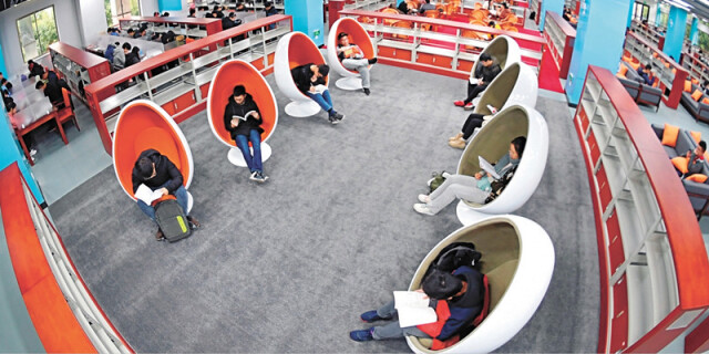 湖南大学学生公寓区有了图书馆