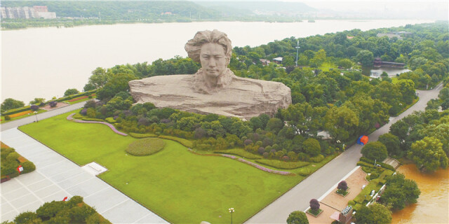 橘子洲上 恢复整洁