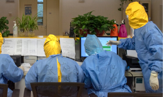 创意海报丨&ldquo;背&rdquo;感温暖