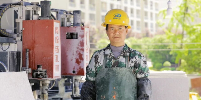 向劳动者致敬&mdash;&mdash;越平凡 越不凡