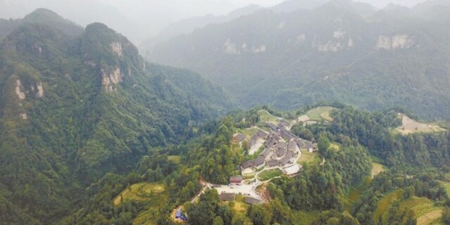 十八洞的19张笑脸