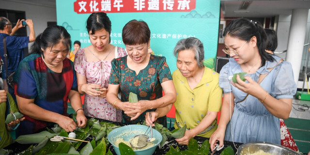 制香囊，包粽子，折龙舟 端午向非遗传承人学手艺