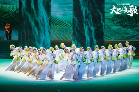 图集丨每一张都是壁纸！《大地颂歌》精彩剧照来了