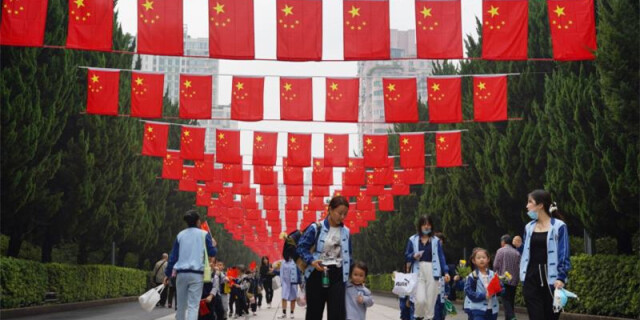 【快乐长沙双节赏】双节将至，长沙街头的节日气氛渐浓