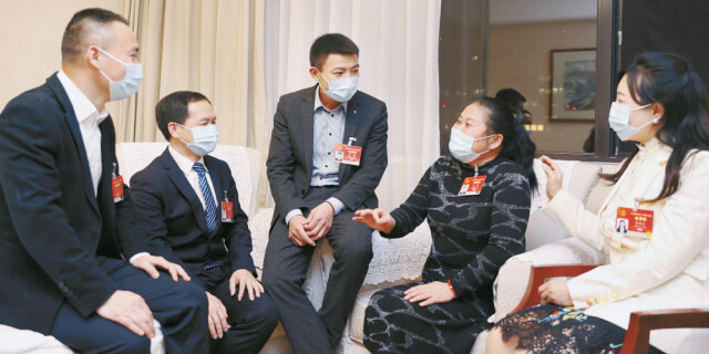 &ldquo;彬伢子，你真替我们技术工人争面子！&rdquo;