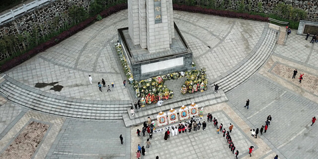 缅怀革命先烈 传承红色基因